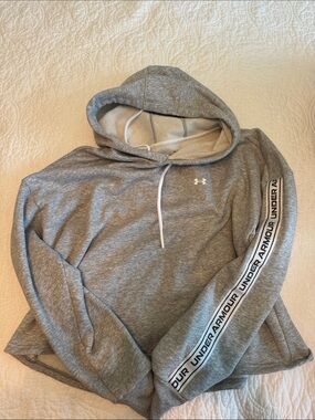 Under Armour Gray Hooded Pullover Sweatshirt